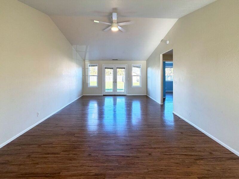 1378 T St - Photo 6 of 25