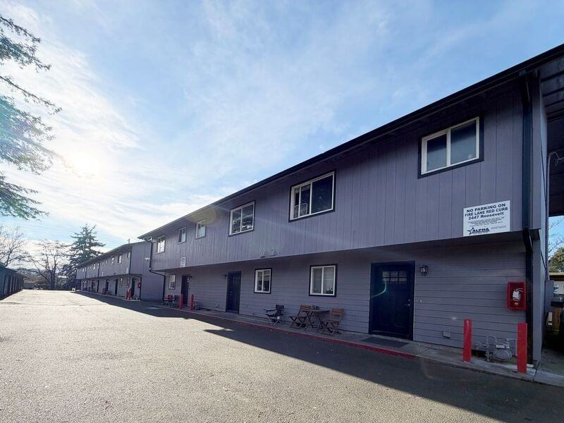 2447 Roosevelt Blvd #9 - Photo 2 of 19