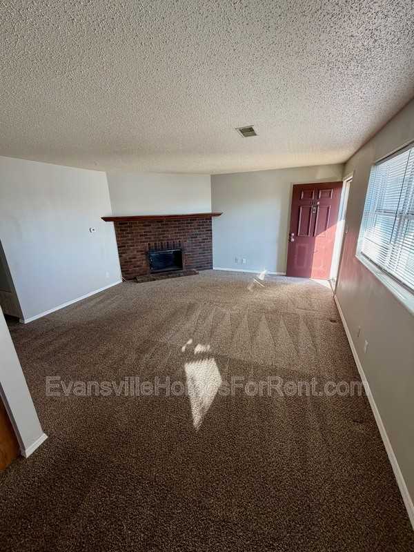 1115 W Virginia St - Photo 3 of 9