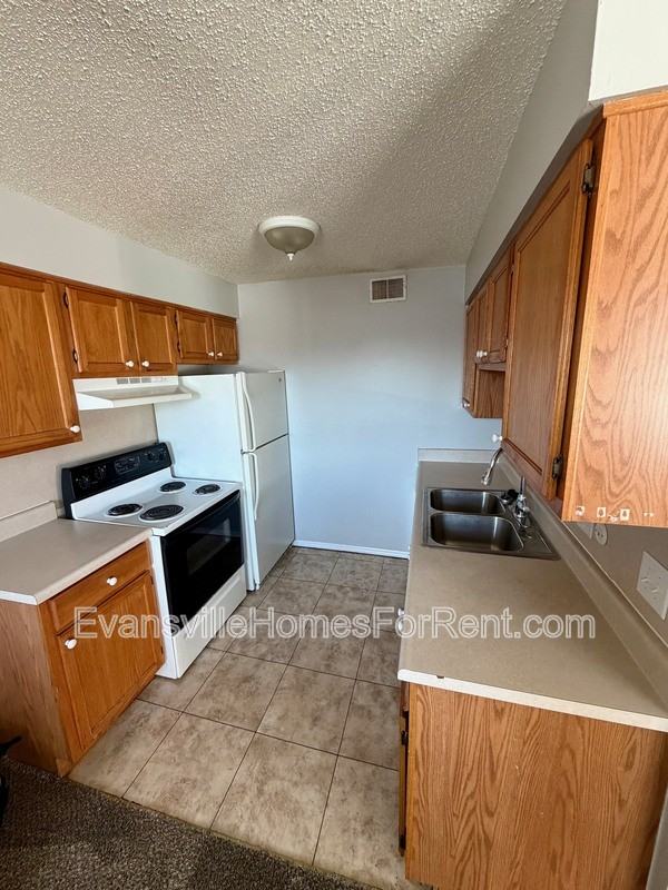 1115 W Virginia St - Photo 5 of 9