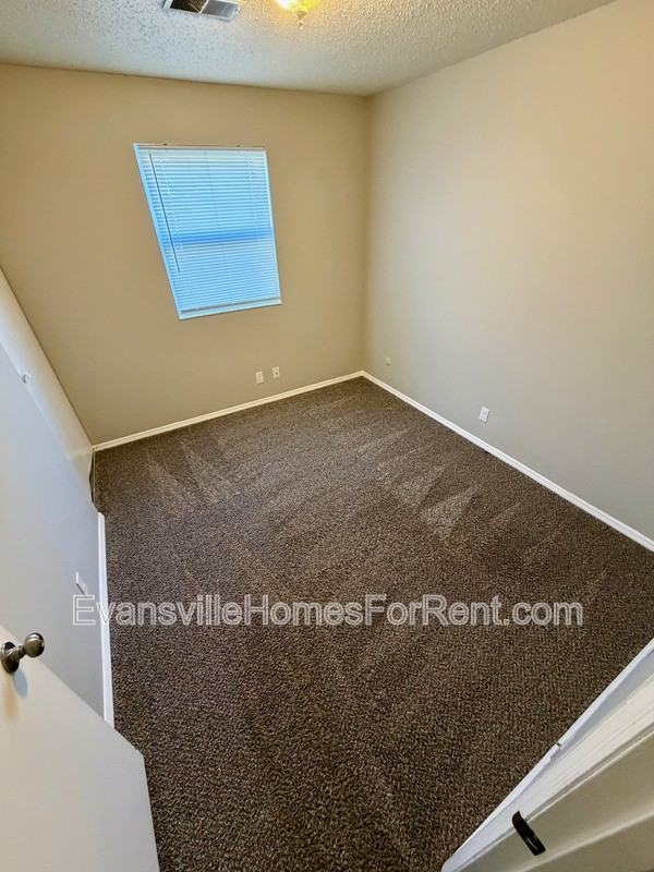 1115 W Virginia St - Photo 7 of 9