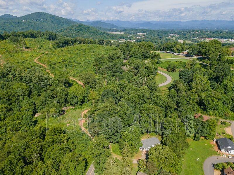 63 Ben Lippen Rd - Photo 2 of 31