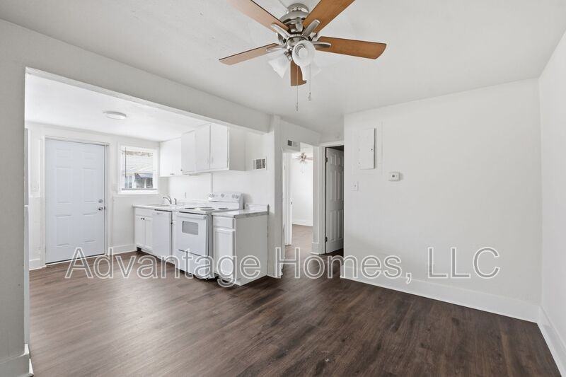 1015 N Scott Ave #5FRONT - Photo 2 of 22