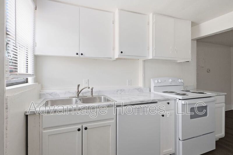 1015 N Scott Ave #5FRONT - Photo 5 of 22