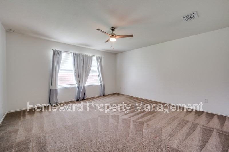 1409 Water Lily Dr - Photo 6 of 13