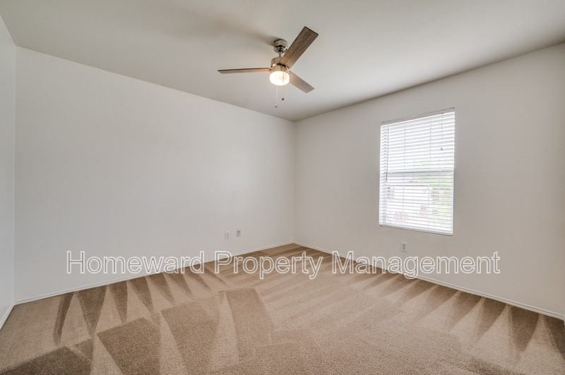 1409 Water Lily Dr - Photo 7 of 13