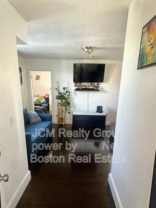 502 Beach St #2 - Photo 3 of 6