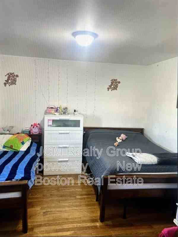 502 Beach St #2 - Photo 4 of 6