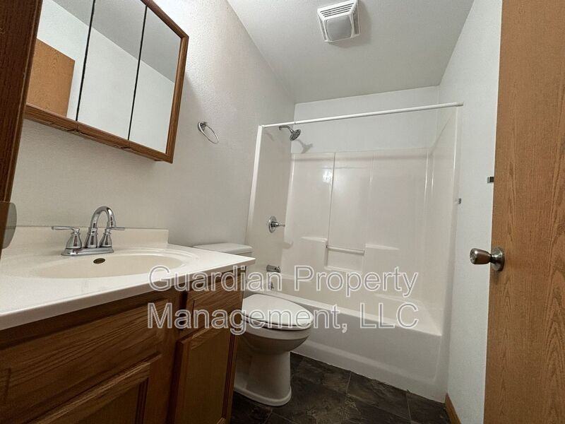 322 E 4th St - Photo 5 of 12