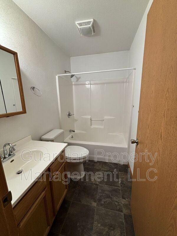 322 E 4th St - Photo 6 of 12