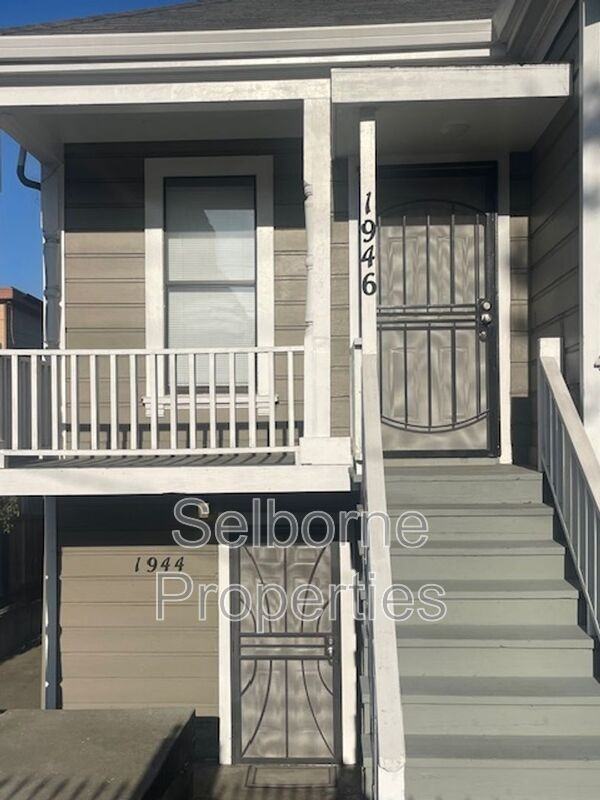 1944 E 20th St - Photo 2 of 23