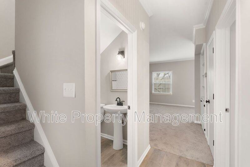 5949 Quail Hollow Rd #E - Photo 2 of 24