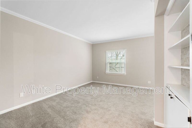 5949 Quail Hollow Rd #E - Photo 4 of 24