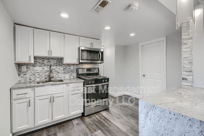 4012 Fernhill Ave #3FL - Photo 3 of 28