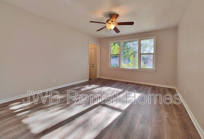 5542 Minosa Cir E - Photo 5 of 9