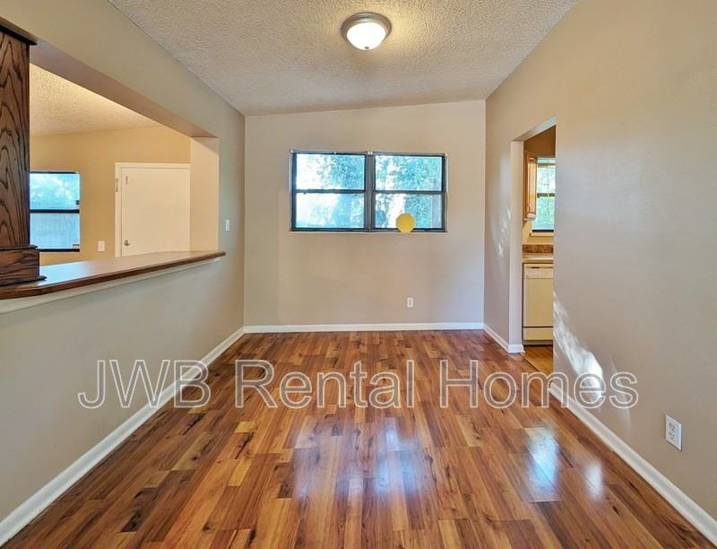 6836 Cherbourg Ave S - Photo 4 of 9