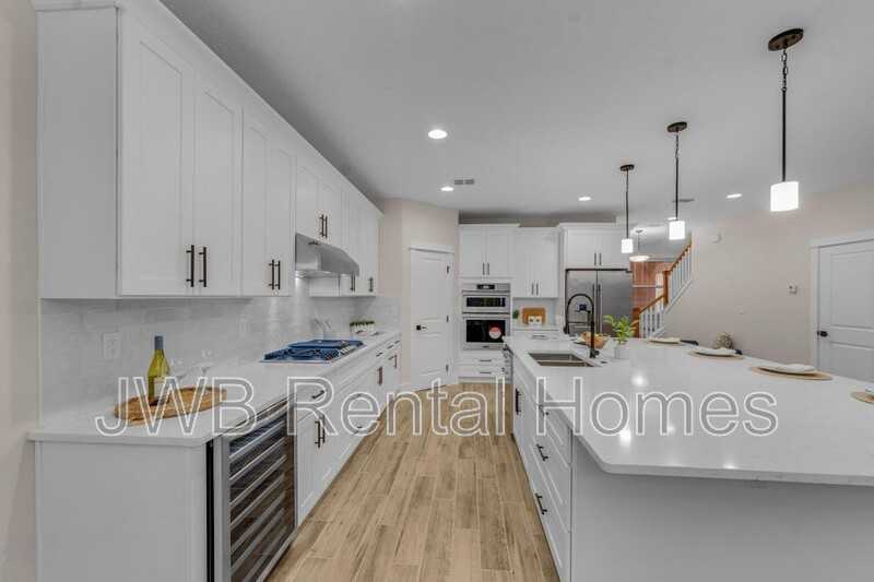 8861 Amalfi Ct - Photo 4 of 22