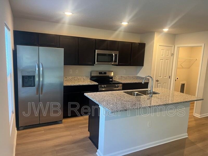 3945 Rose St - Photo 3 of 19