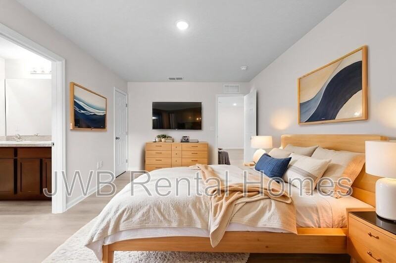 3945 Rose St - Photo 7 of 19