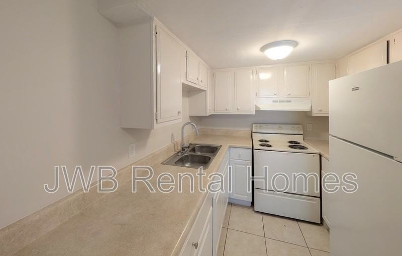 2873 Yellow Pine Ct #6 - Photo 4 of 15