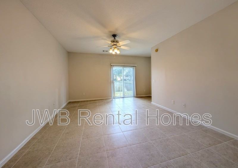 878 Scrub Jay Dr - Photo 6 of 22