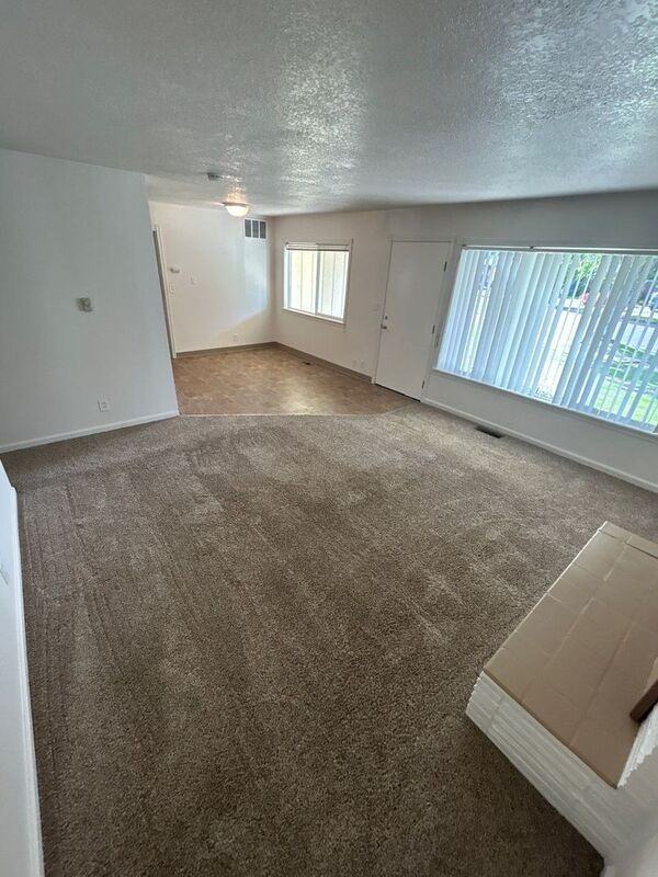 1215 Nw 11th St - Photo 3 of 28