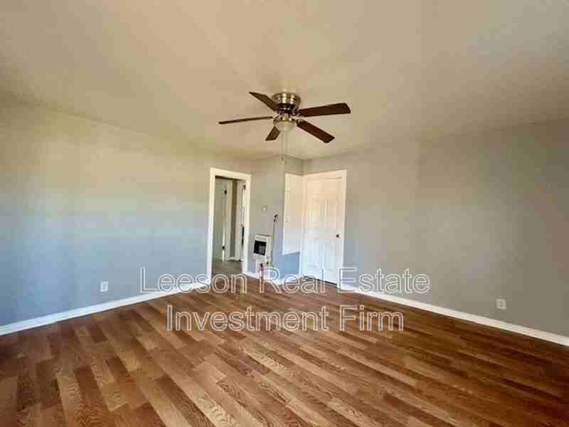 3413 W 70th St - Photo 2 of 10