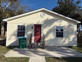 1916 Hudson St - Photo 1 of 1