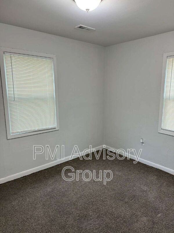 3368 Se Girard St - Photo 3 of 8