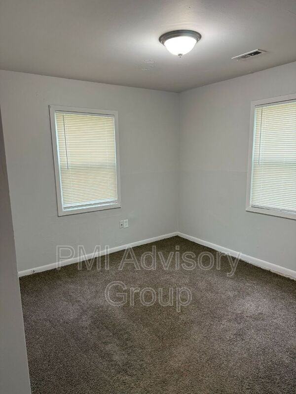 3368 Se Girard St - Photo 4 of 8