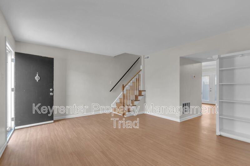 5715 Bramblegate Rd - Photo 2 of 21