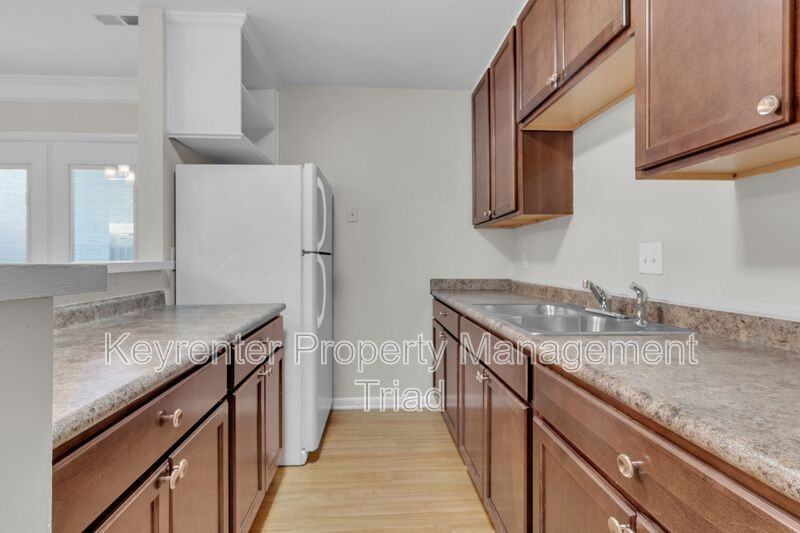 5715 Bramblegate Rd - Photo 7 of 21