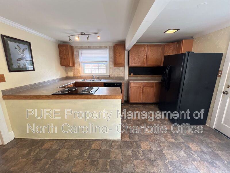 5735 Oak Dr - Photo 6 of 19