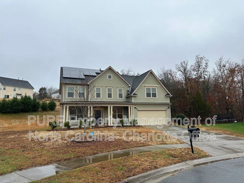 7140 Streamhaven Dr - Photo 3 of 50