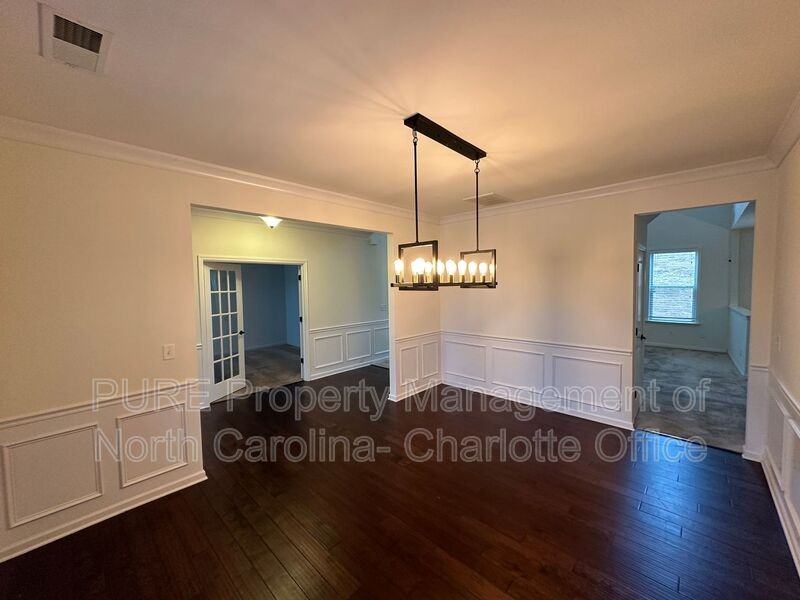 7140 Streamhaven Dr - Photo 5 of 50