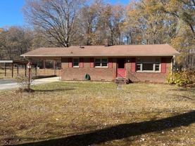 678 Hillsborough Rd - Photo 1 of 1