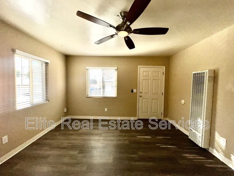 9124 1/2 Rosedale Dr - Photo 3 of 8