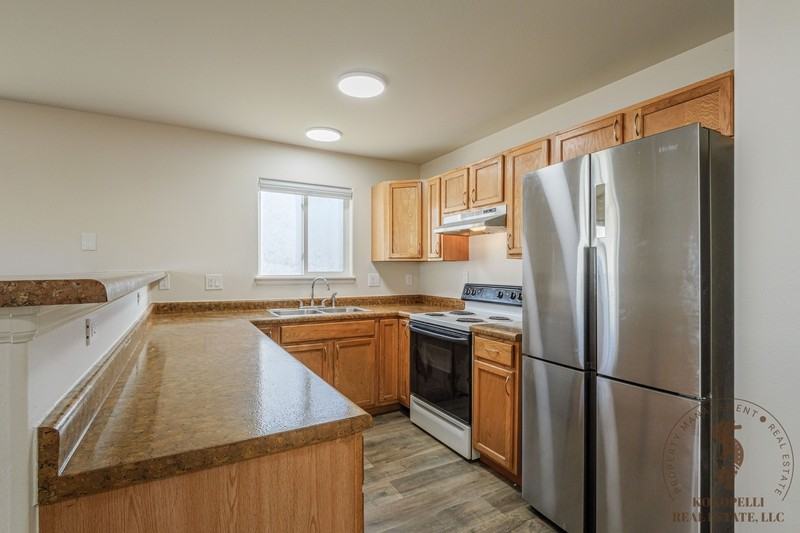 1138 E Carolina Ave - Photo 3 of 9