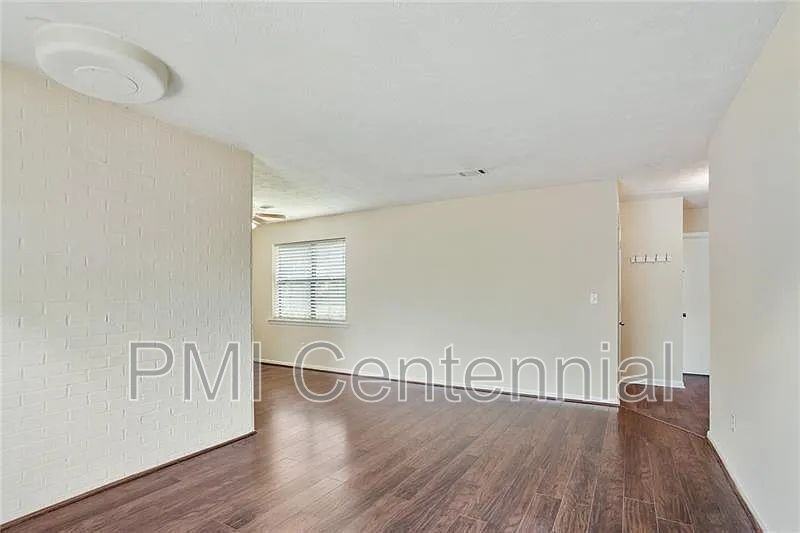 76 Sandalwood Cir - Photo 4 of 19