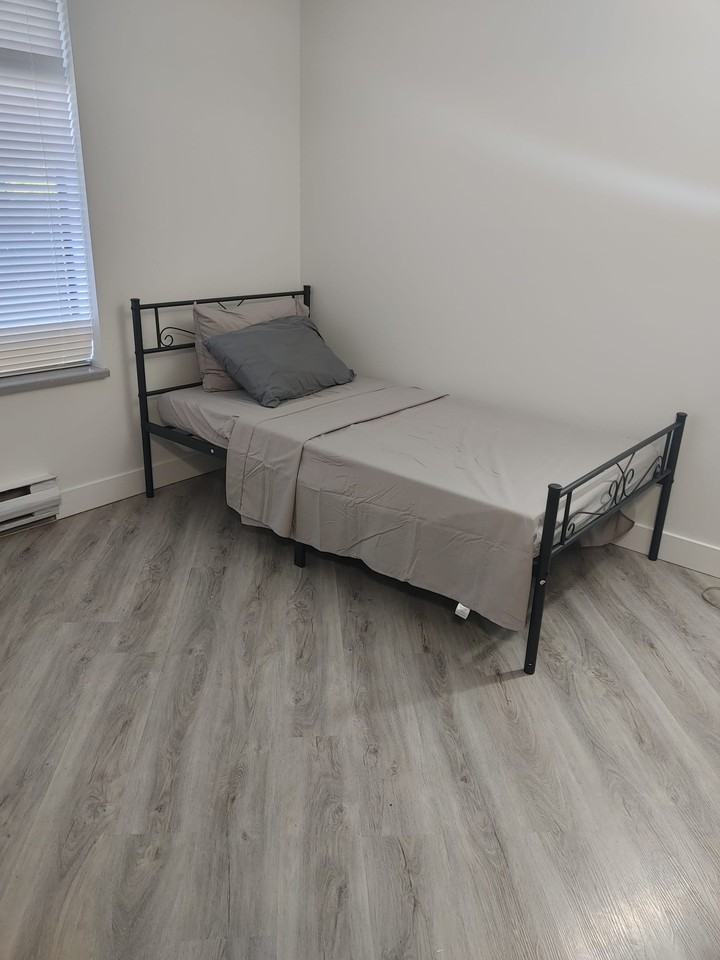 102 Ave & 140 St - Photo 2 of 10