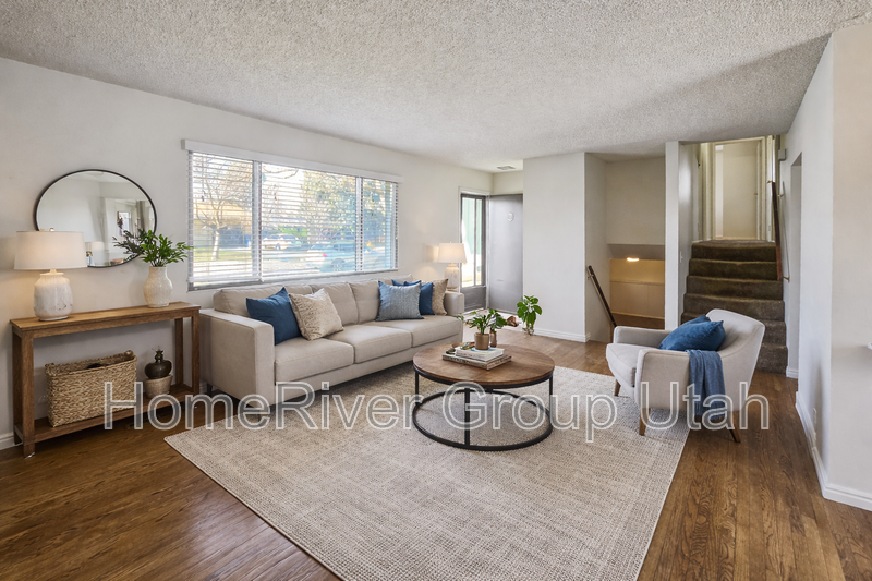 7071 S St - Photo 5 of 28