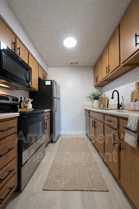 2340 N 44th St #7 - Photo 4 of 12