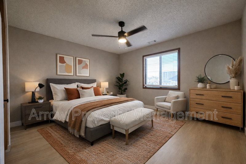 2340 N 44th St #7 - Photo 6 of 12