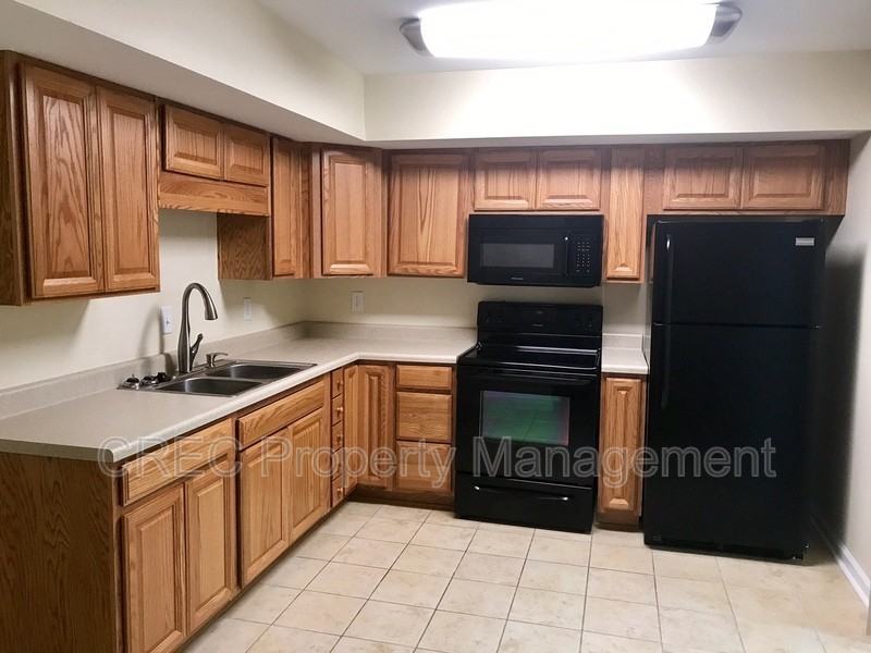 205 Weber Rd #H - Photo 5 of 20