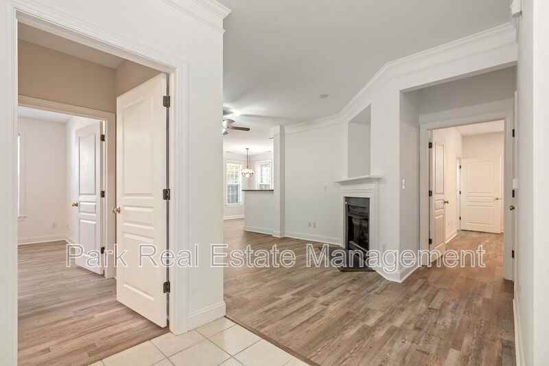 511 Ives Ct - Photo 4 of 25