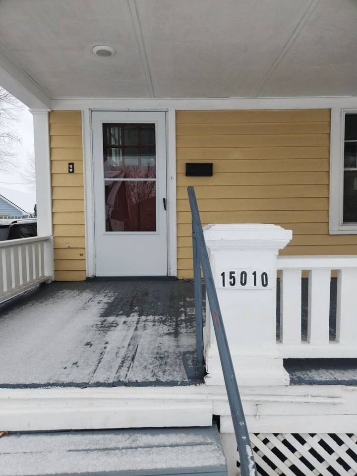 15010 Upton Ave - Photo 2 of 29