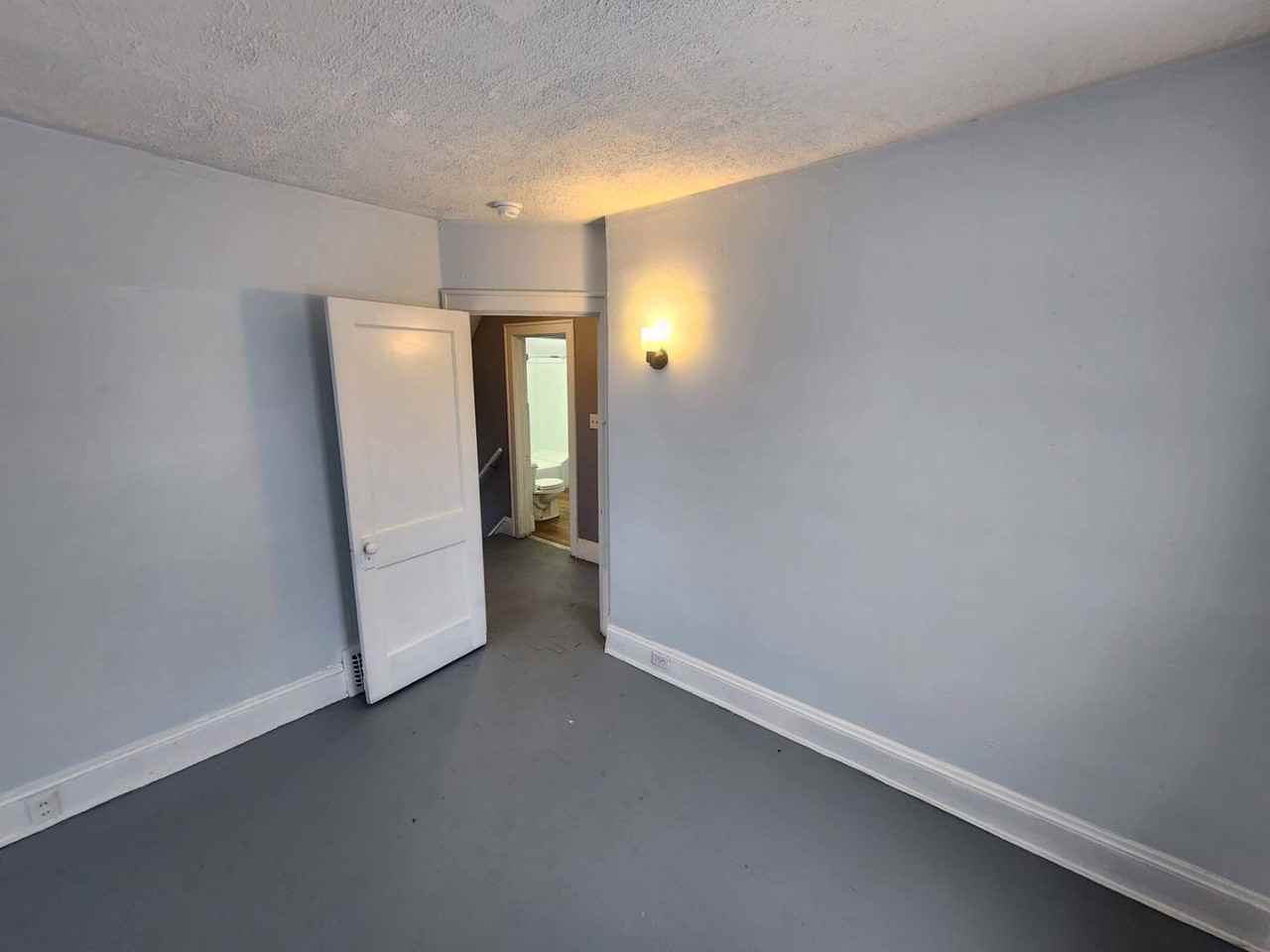 15010 Upton Ave - Photo 5 of 29