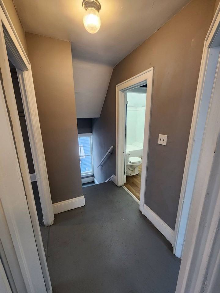 15010 Upton Ave - Photo 6 of 29