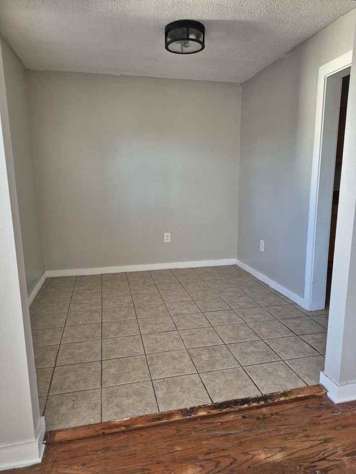 West Tennessee Street - Photo 6 of 19