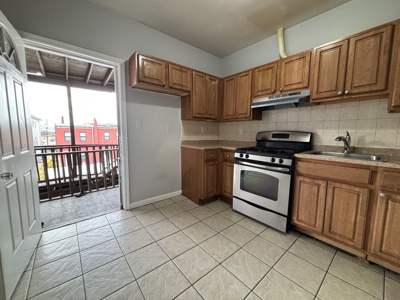 66 Marshall Street #2R - Photo 5 of 7